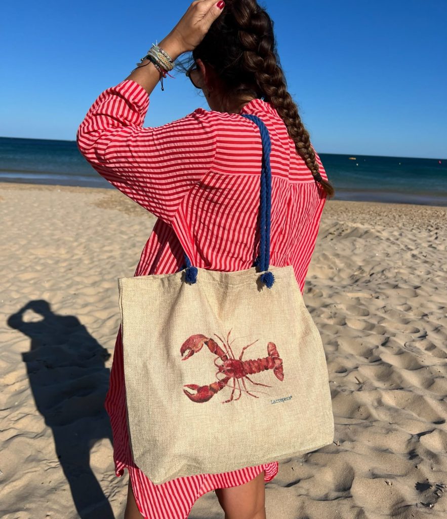 persona en la playa